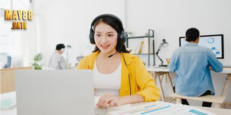 Nhân viên May88 luôn hỗ trợ thành viên nhiệt tình